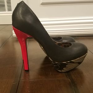 Betsey Johnson Dareah Lace Platform Leather Pump